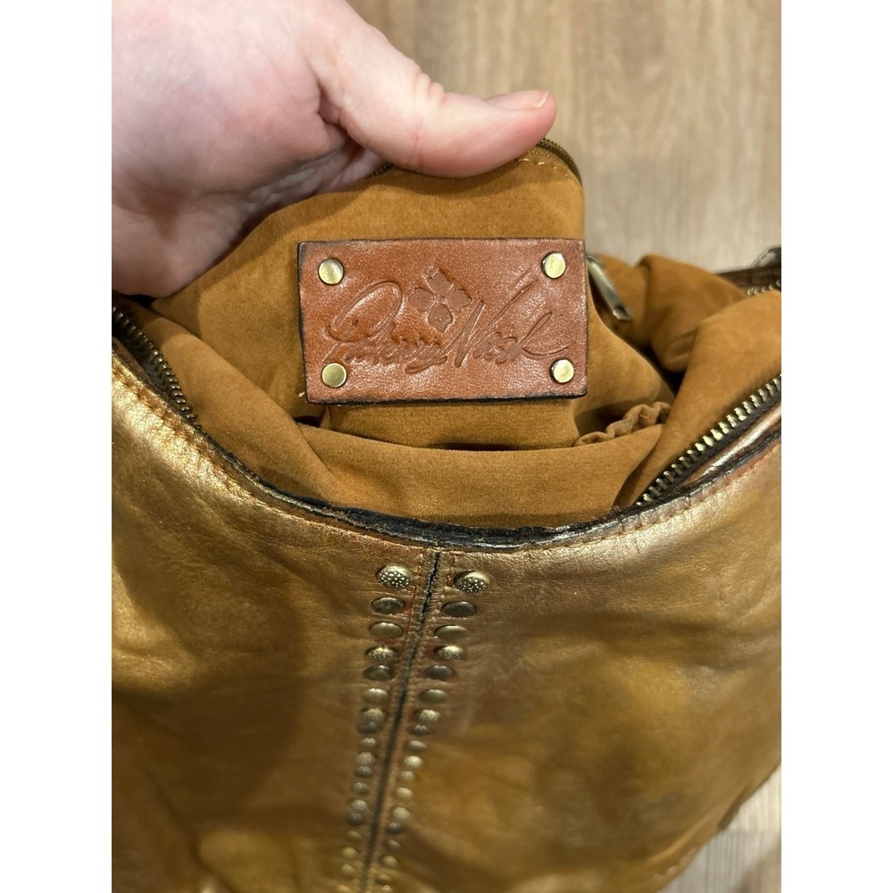 Patricia Nash Gold Shoulder Handbag Velvet Interior - Picture 3 of 8